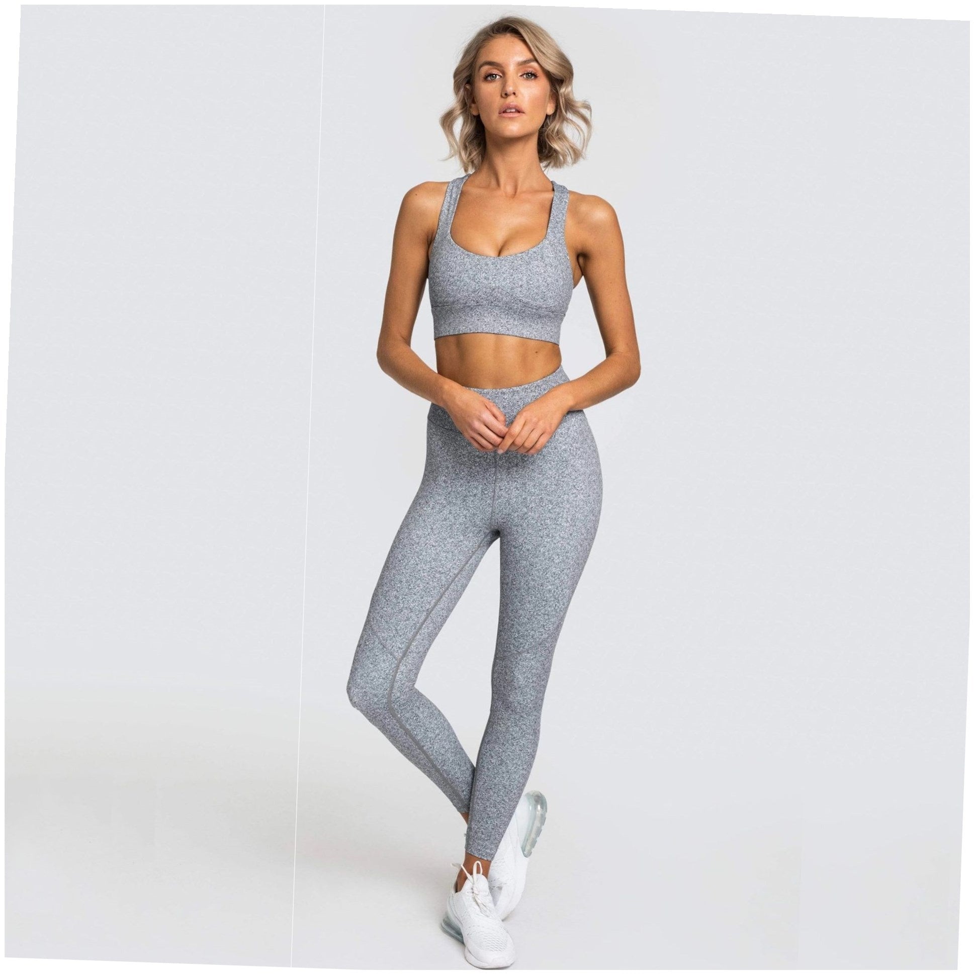 Seamless Solid Color Yoga Outfit for Women – Sports Bra & Leggings Set for Gym & Fitness